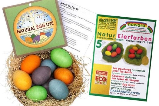 Nest mit natürlich gefärbten Ostereiern und eine Abbildung der Verpackung der Natur-Eierfarben