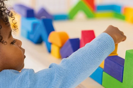 Montessori-Pädagogik – Wie Spielzeug Ihr Kind fördern kann
