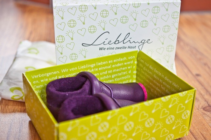 Lila Lauflernschuhe aus Leder von der Marke Lieblinge im Karton 