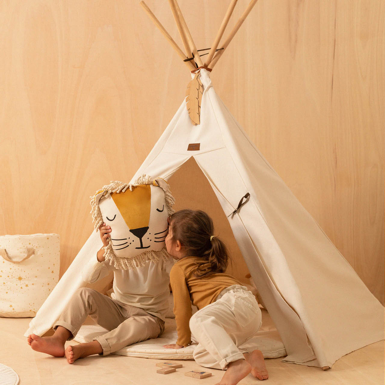 Spielzelt Tipi Creme – 140 cm