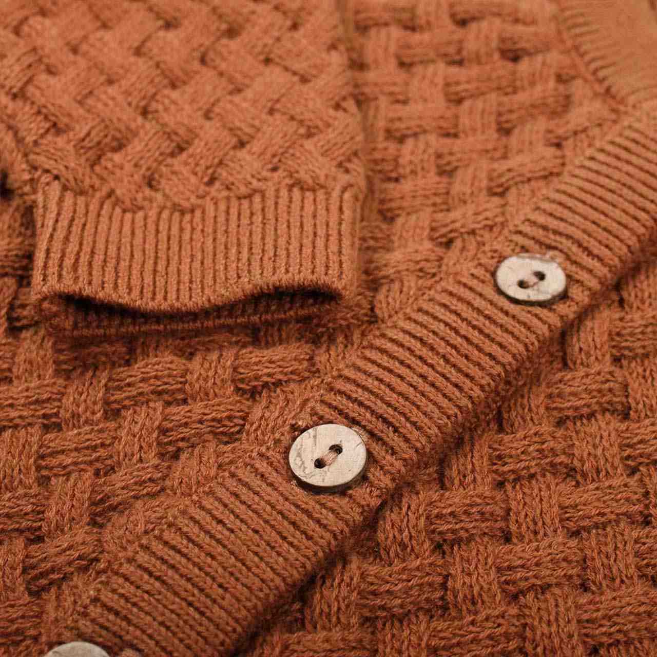 Strickjacke zum Knöpfen braun