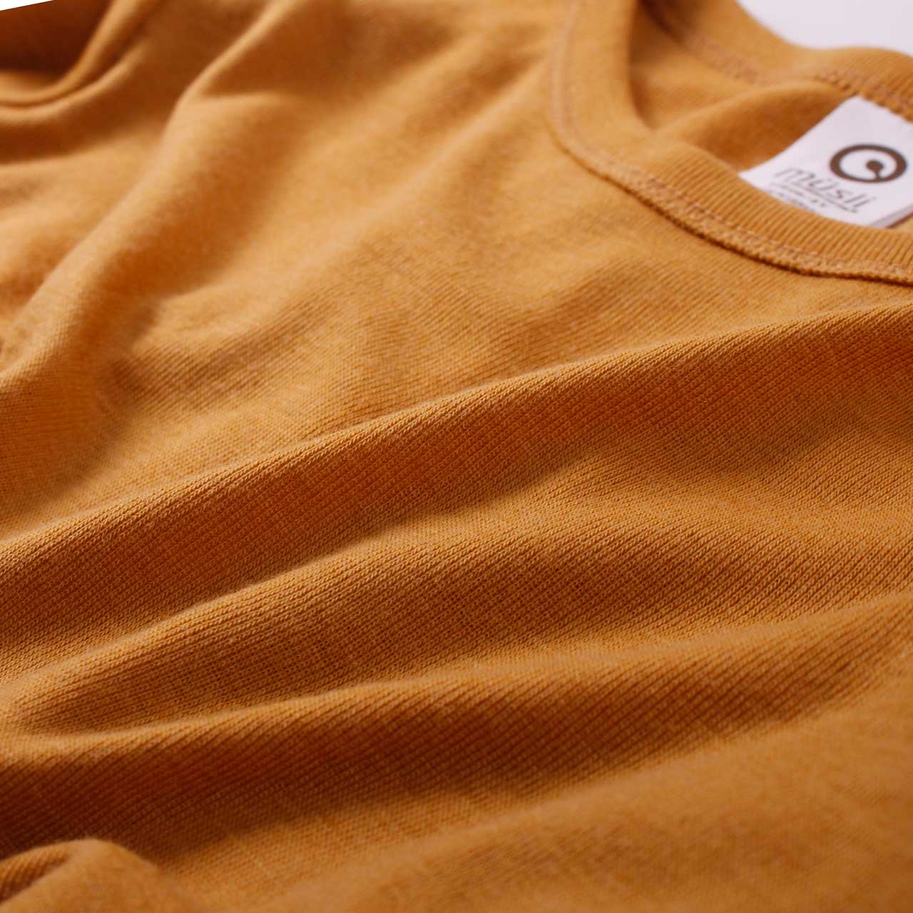 Hochwertiges Wolle Langarmshirt in senfgelb