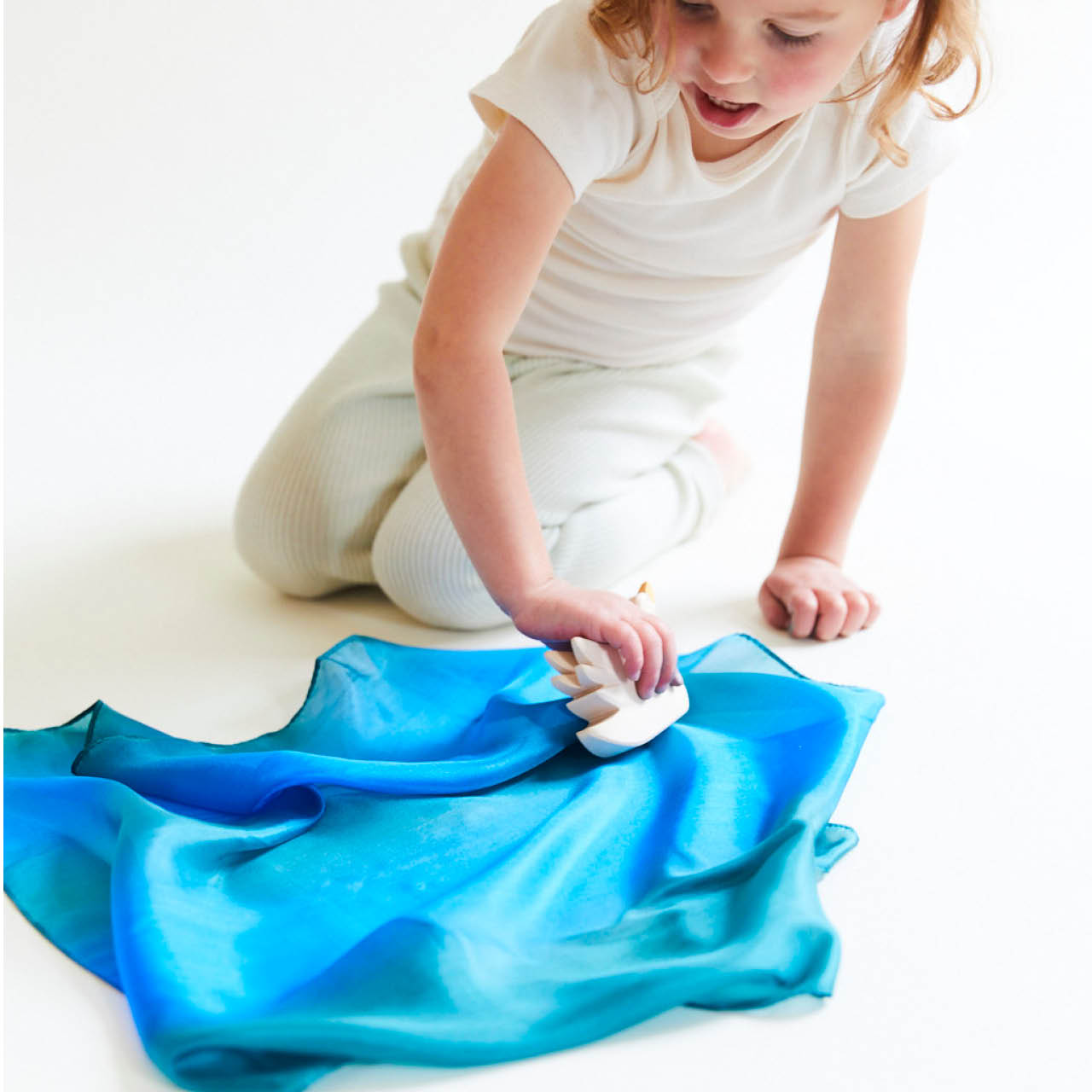 Spieltuch Seide Ozean-blau klein 53 x 53 cm